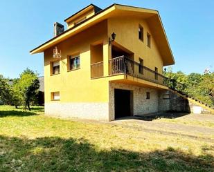 Vista exterior de Casa o xalet en venda en O Corgo   amb Terrassa i Piscina