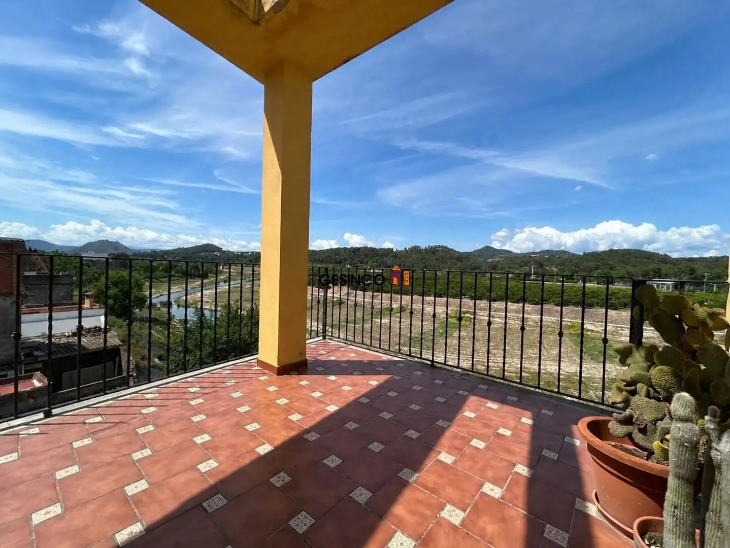 Terrassa de Dúplex en venda en Manuel amb Aire condicionat, Terrassa i Moblat