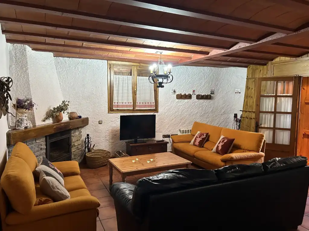 Sala d'estar de Casa o xalet en venda en Esterri d'Àneu
