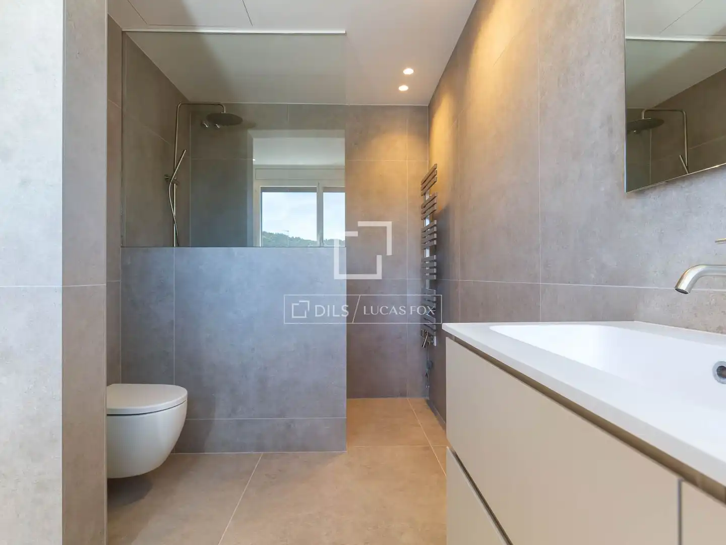 Baño de Casa o chalet en venta en Sant Just Desvern con Aire acondicionado, Jardín privado y Terraza