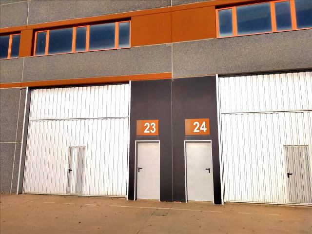 Nave industrial en Venta en BORDEREA en Cartuja Baja