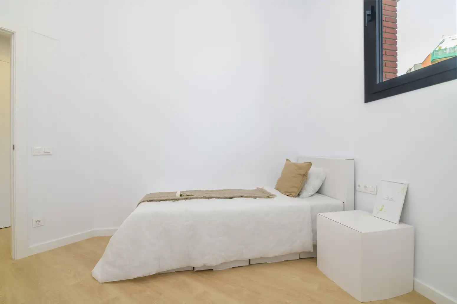 Dormitori de Pis en venda en Cornellà de Llobregat amb Calefacció, Parquet i Terrassa