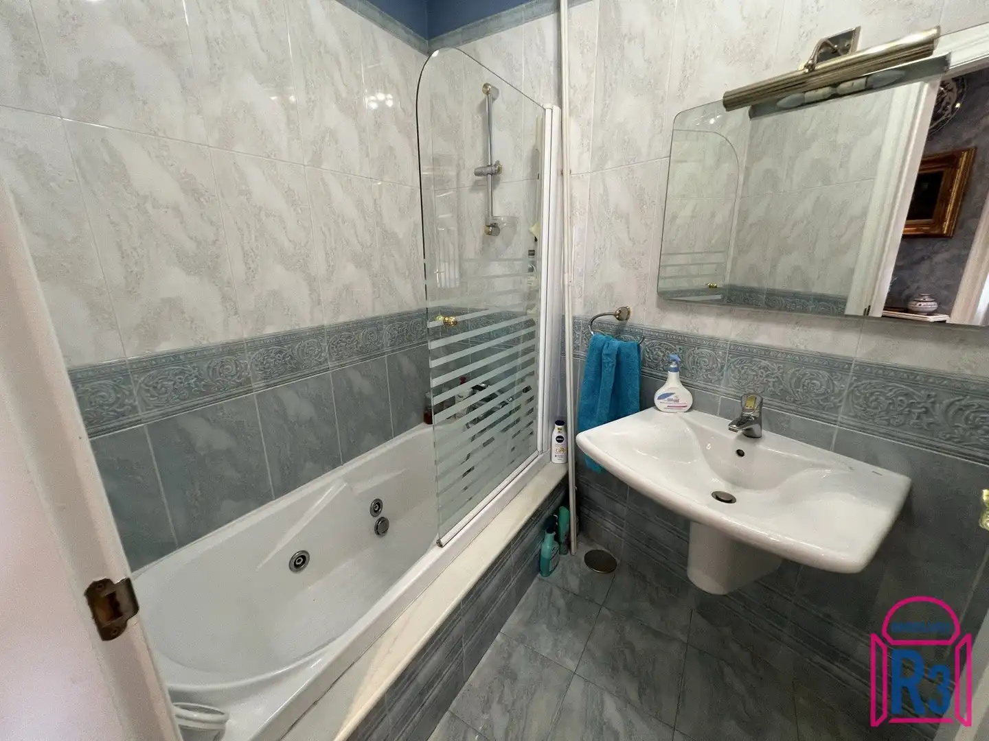Bathroom of Flat for sale in León Capital   with Heating and Terrace