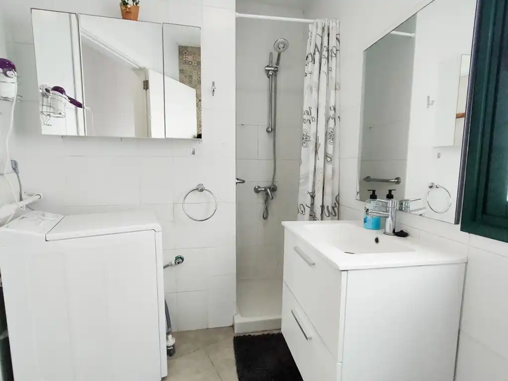 Bathroom of Study for rent in Puerto de la Cruz  with Furnished, Balcony and Community pool