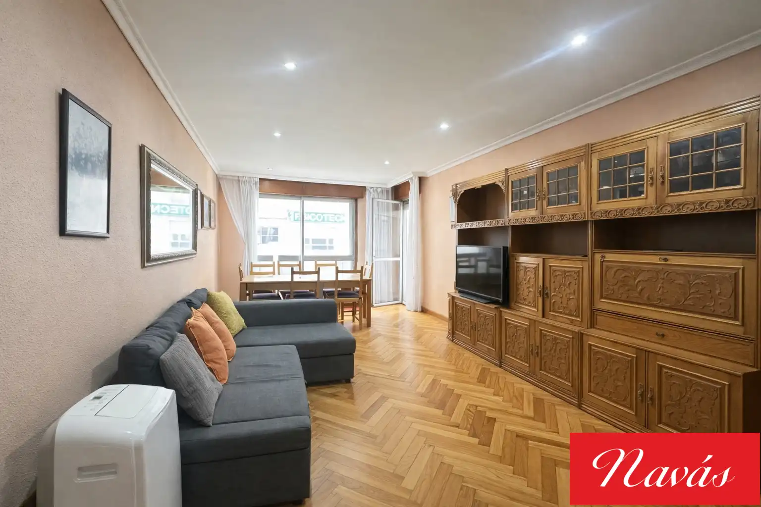 Living room of Flat for sale in Vigo   with Heating, Parquet flooring and Storage room