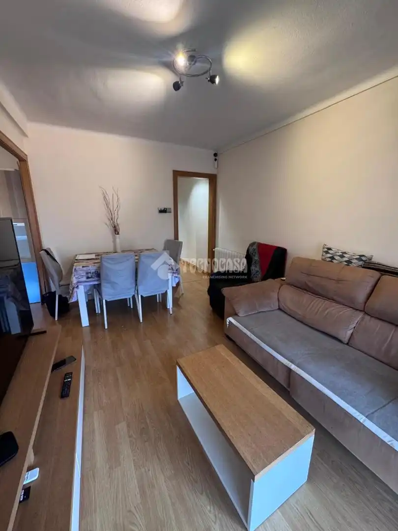 Piso con terraza en venta en Centre - Can Nadal