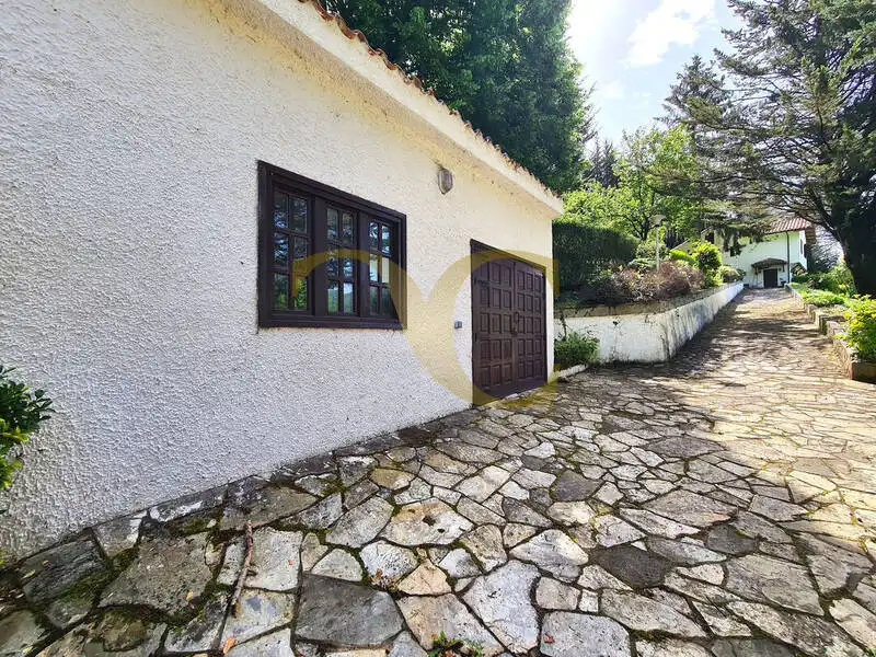 Vista exterior de Casa o chalet en venta en Caso con Calefacción, Jardín privado y Terraza