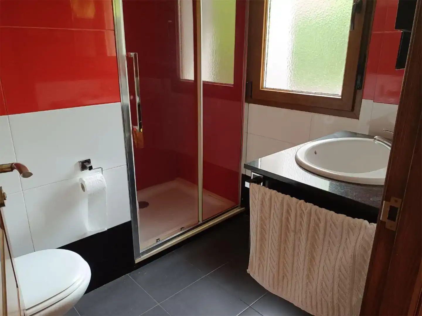 Bany de Casa o xalet en venda en Vilarmaior amb Jardí privat, Parquet i Moblat