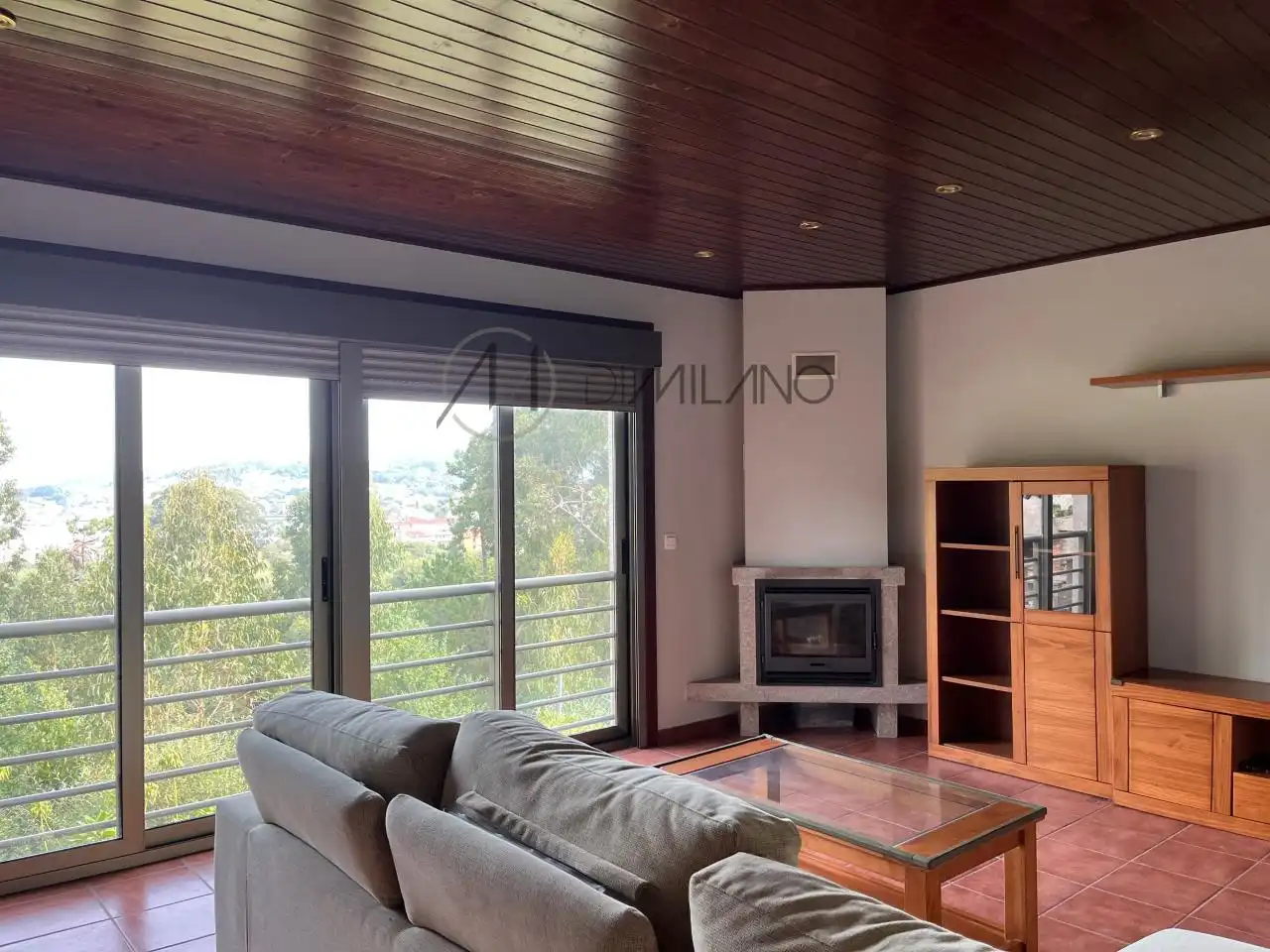 Sala de estar de Casa o chalet en venta en Cangas  con Calefacción, Jardín privado y Terraza
