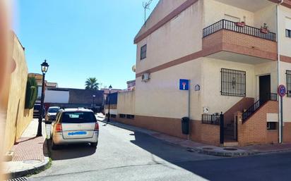 Vista exterior de Casa adosada en venda en Las Gabias amb Aire condicionat, Terrassa i Balcó