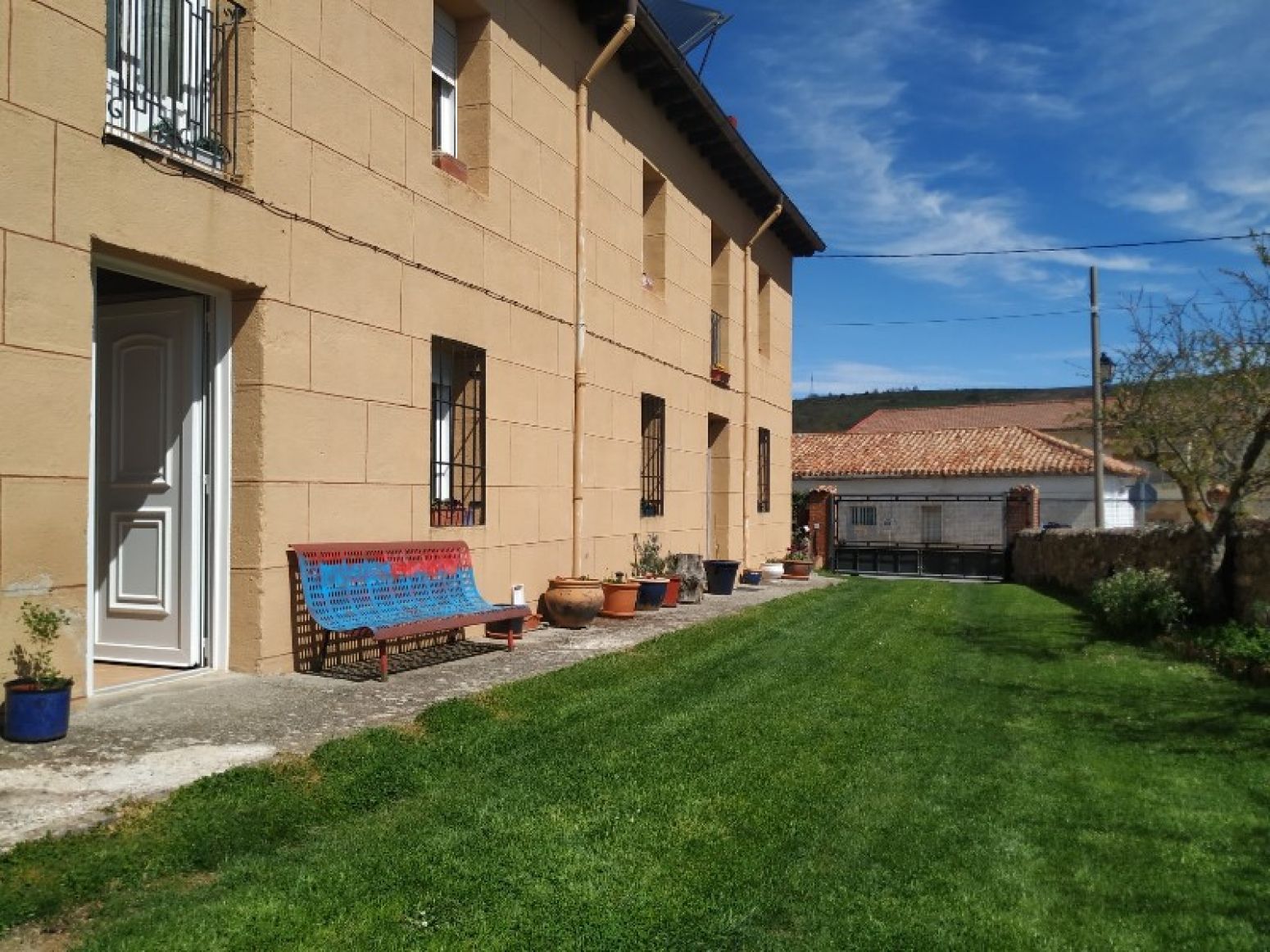 Exterior view of House or chalet for sale in Valle de Valdelucio  with Heating, Private garden and Parquet flooring
