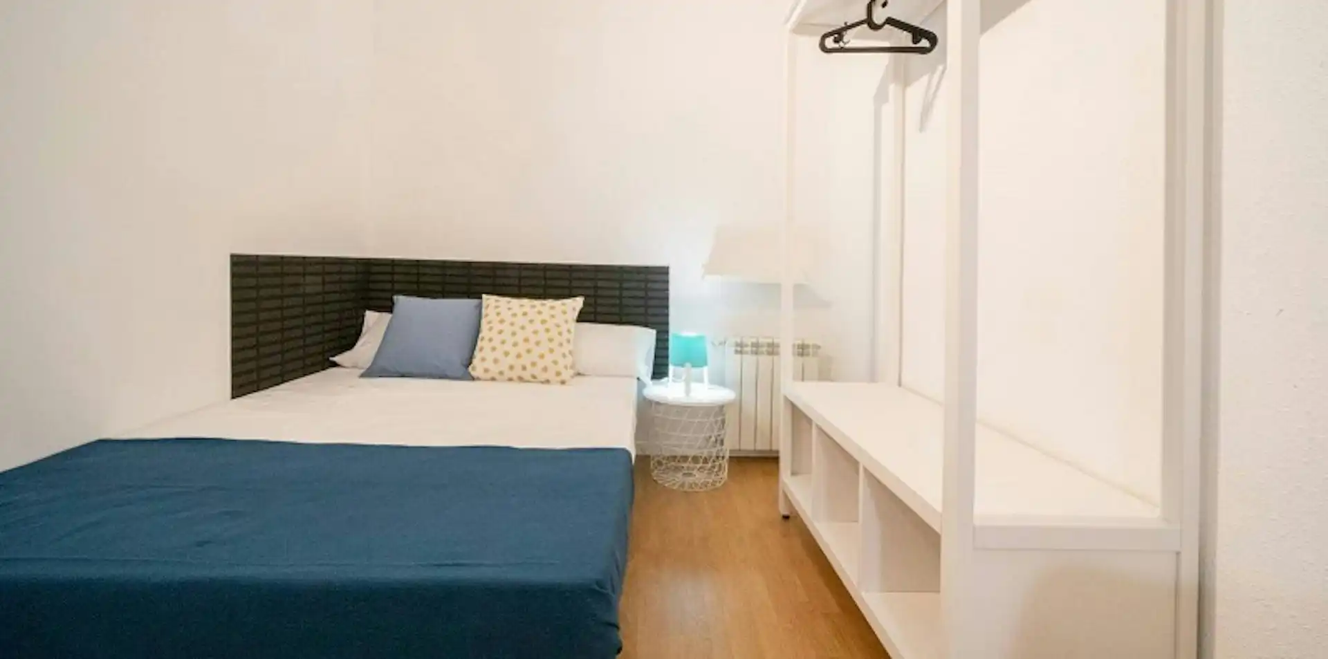 Bedroom of Flat for share in Madrid  with Heating, Furnished and Washing machine