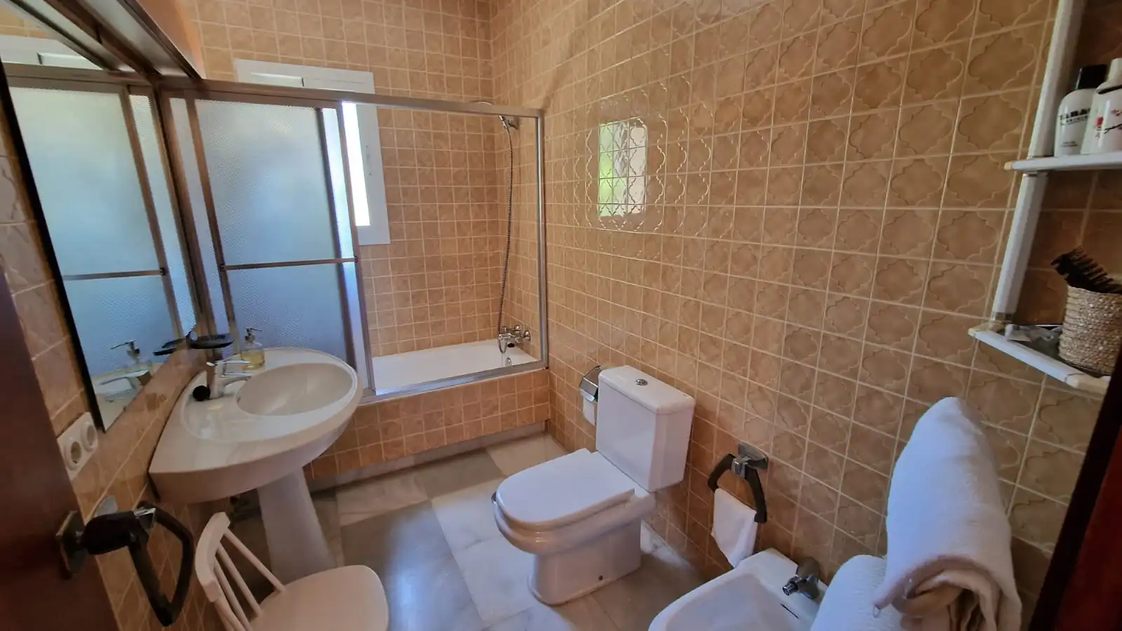 Bathroom of Detached homes for sale in El Puerto de Santa María  with Air Conditioner, Private garden and Storage room