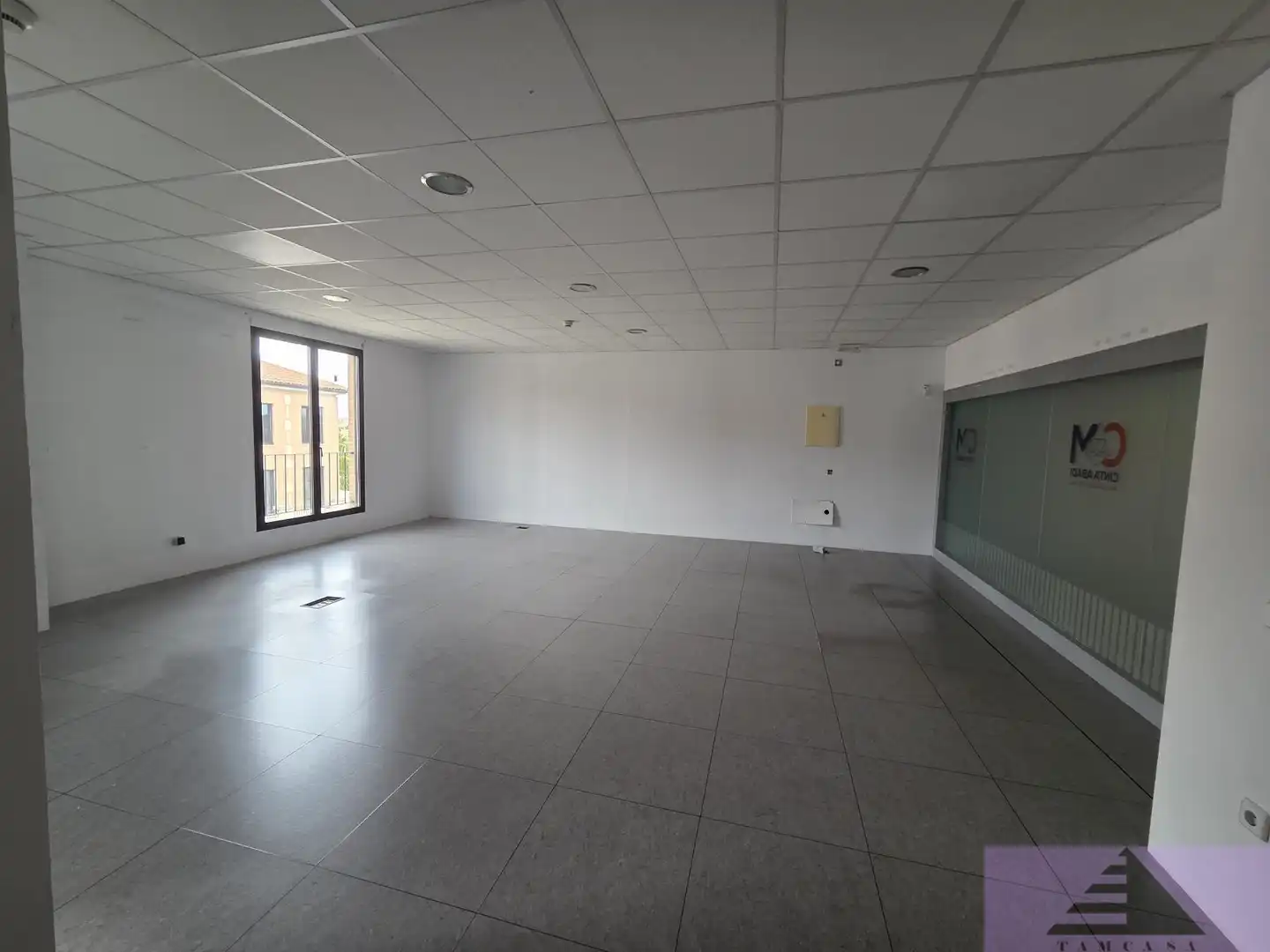 Oficina con ascensor en venta en La Montaña - El Cortijo