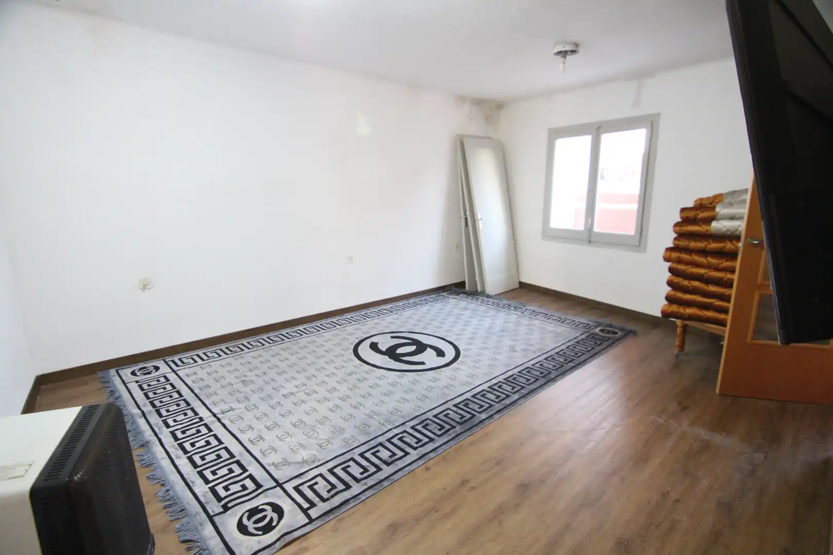 Sala d'estar de Casa o xalet en venda en Olesa de Montserrat amb Parquet, Terrassa i Forn