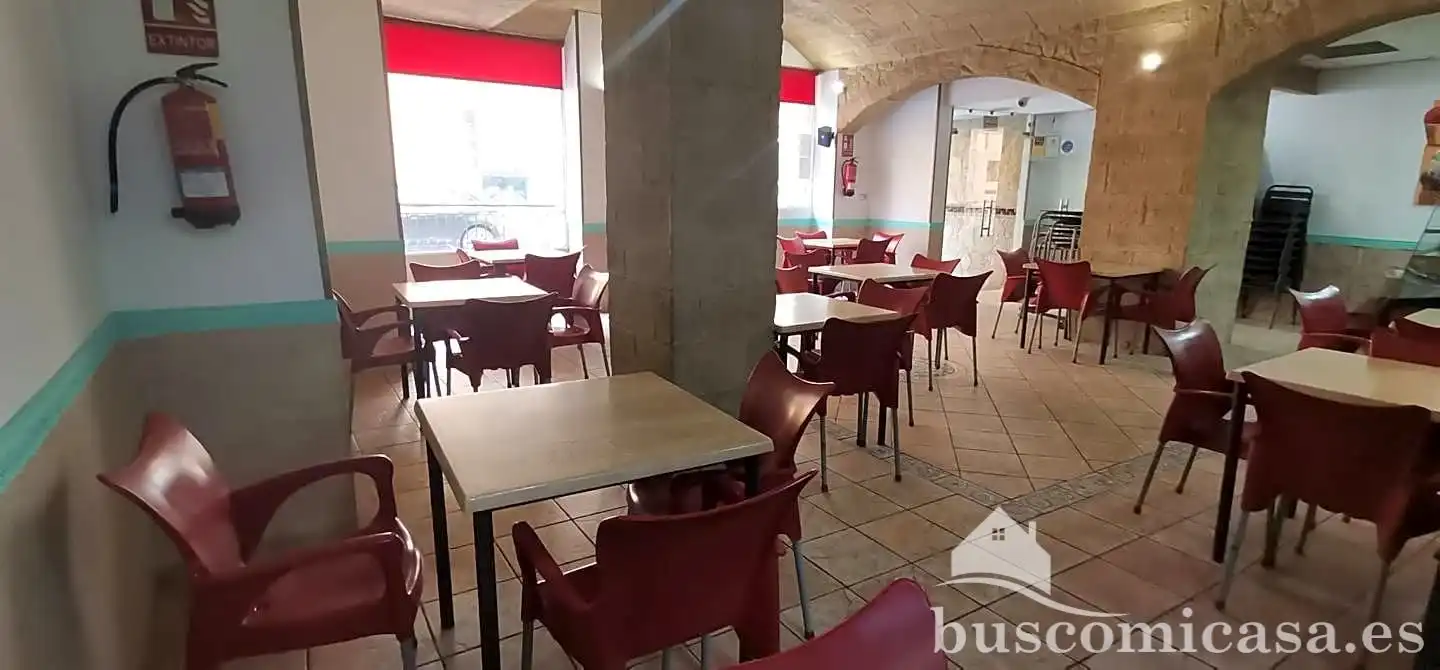 Local comercial en venda a Alfonso X El Sabio
