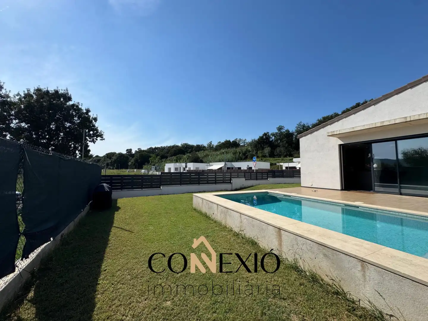 Vista exterior de Casa o chalet en venta en Medinyà con Aire acondicionado, Calefacción y Jardín privado