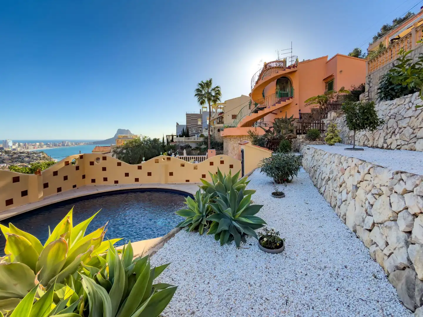 Exterior view of Houses for sale in Calpe / Calp