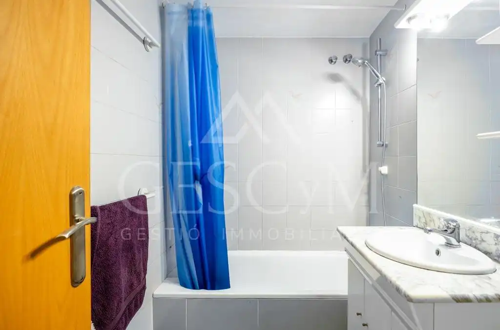 Baño de Piso en venta en Sant Joan Despí con Parquet, Terraza y Balcón