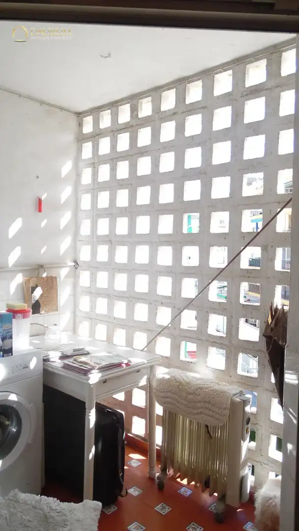 Exterior view of Flat for sale in Sevilla  with Air Conditioner, Heating and Terrace