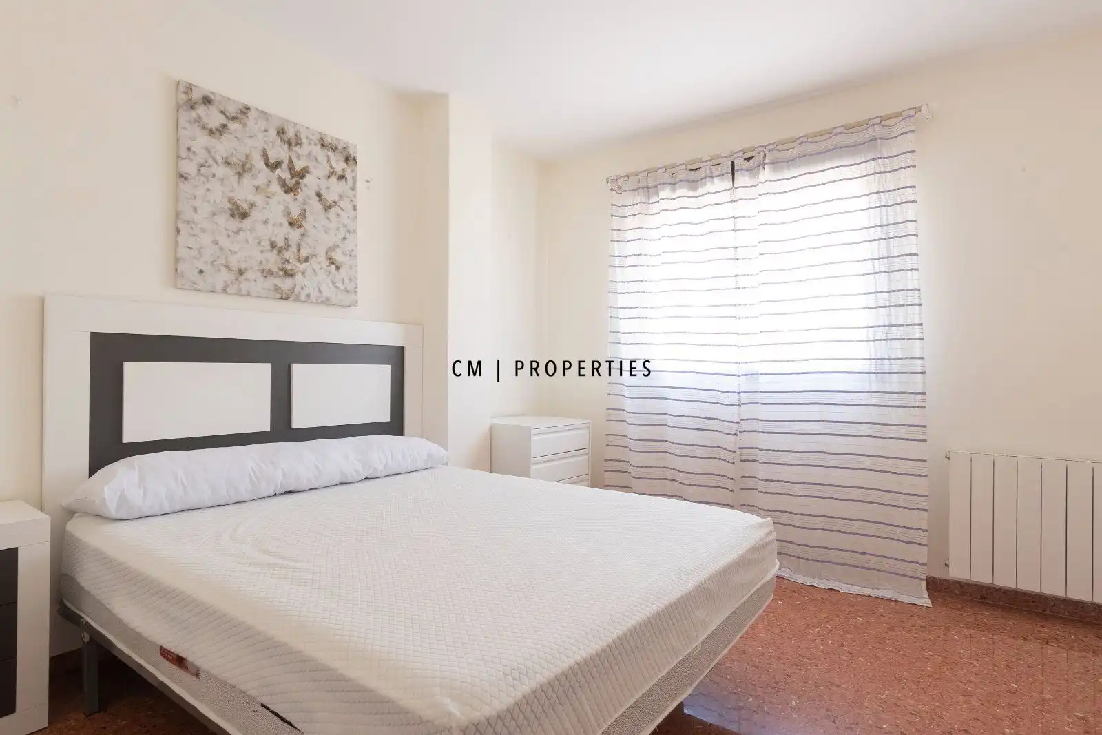 Schlafzimmer von Wohnung zur Miete in Valencia mit Klimaanlage, Heizung und Terrasse