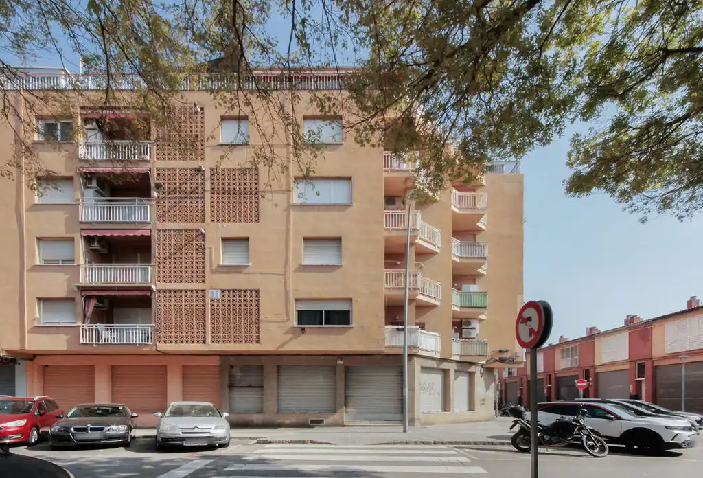 Vista exterior de Local en venta en Mollet del Vallès