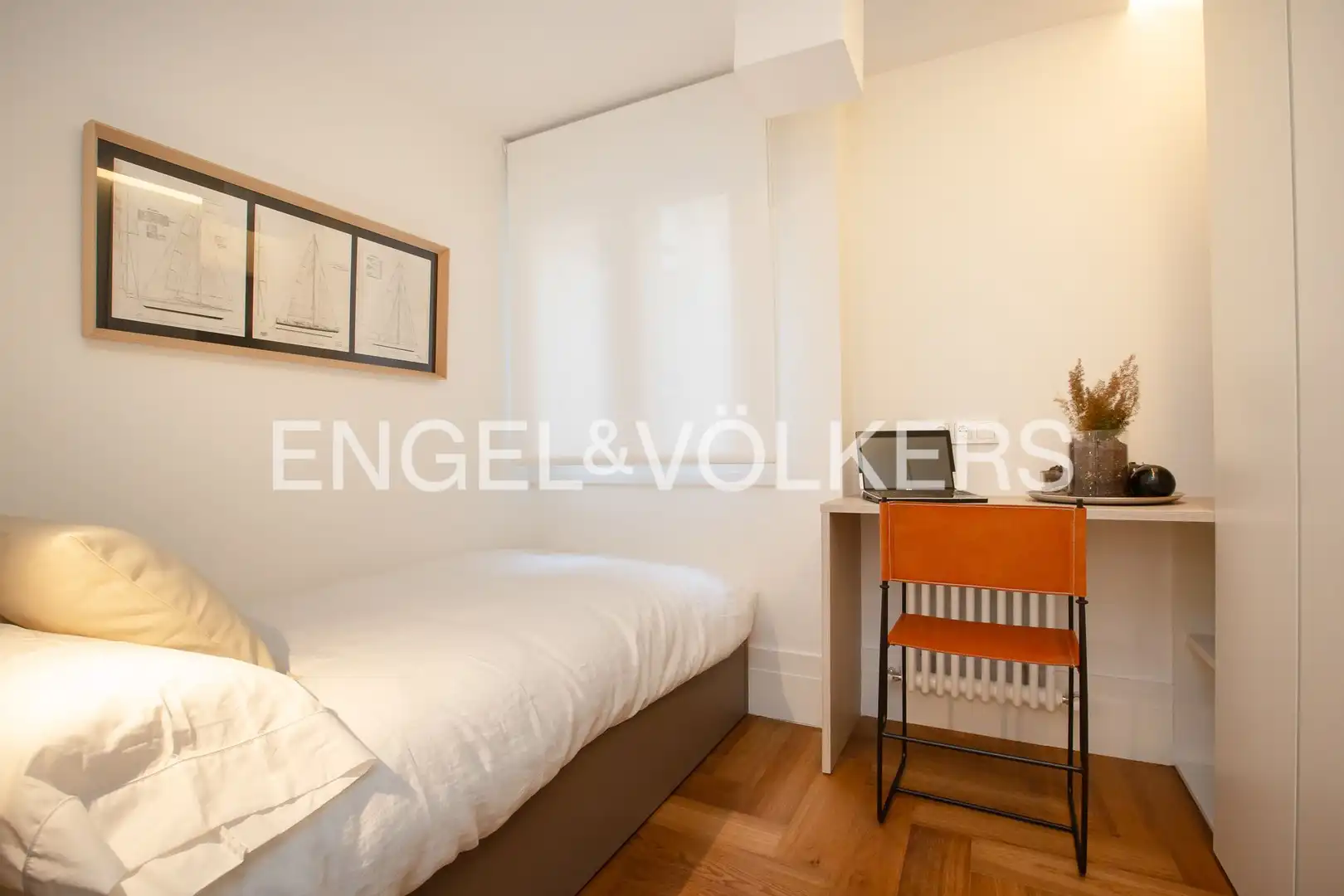 Bedroom of Flat for sale in Bilbao   with Heating, Parquet flooring and Terrace