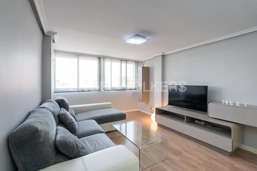 Sala d'estar de Pis de lloguer en Valencia amb Aire condicionat, Calefacció i Moblat