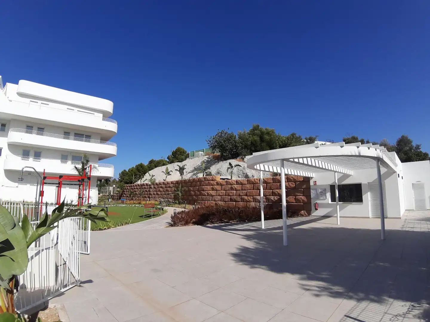 Vista exterior de Ático de alquiler en Fuengirola con Terraza, Trastero y Jacuzzi