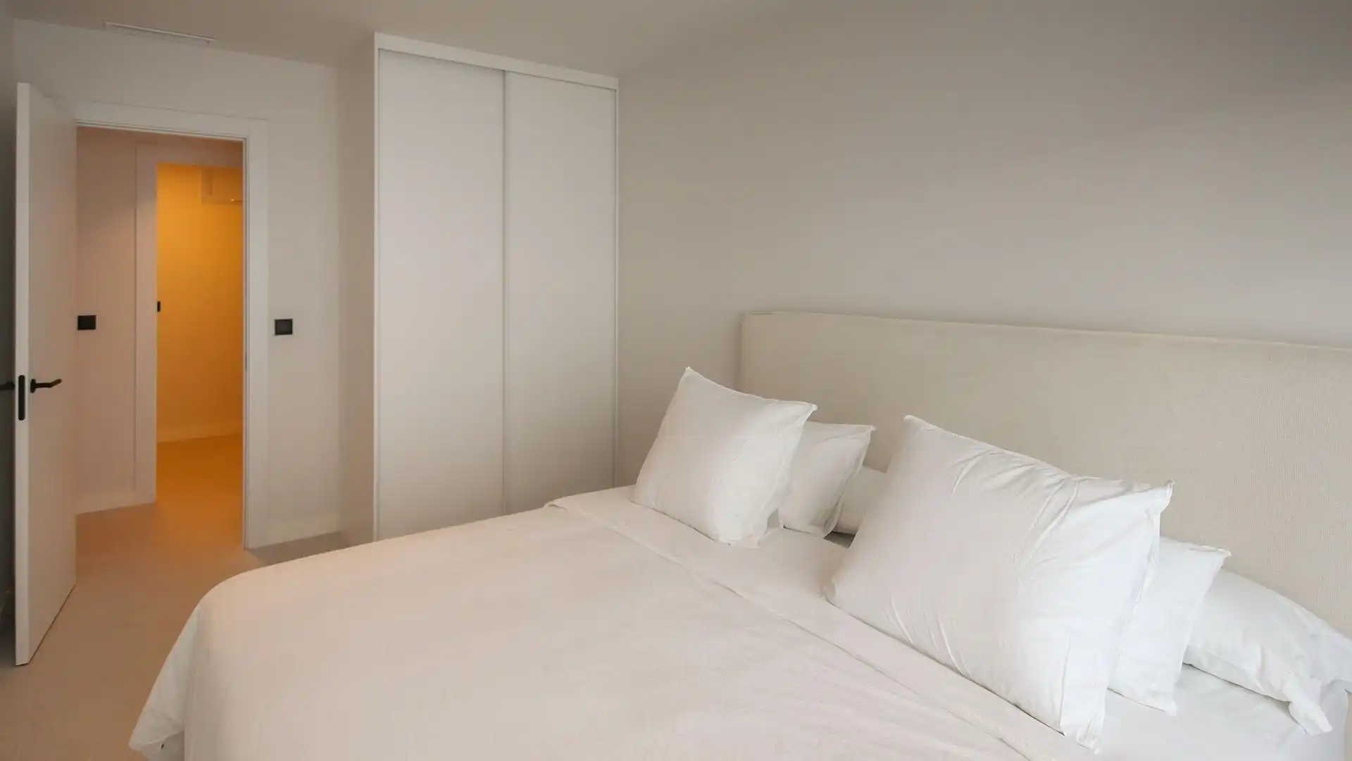 Dormitori de Casa o xalet en venda en Rojales amb Aire condicionat, Jardí privat i Terrassa