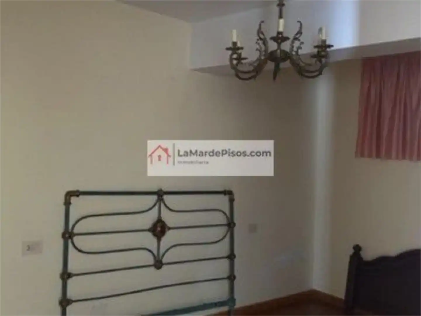 Dormitori de Casa adosada en venda en Ribeira