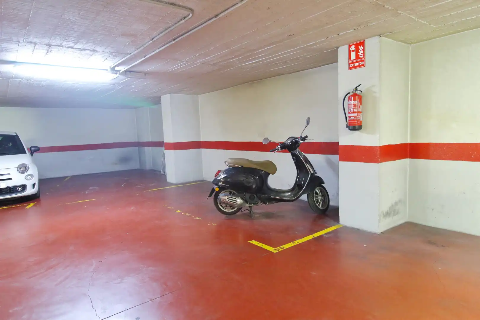 Parkplatz von Garage zum Verkauf in Valencia