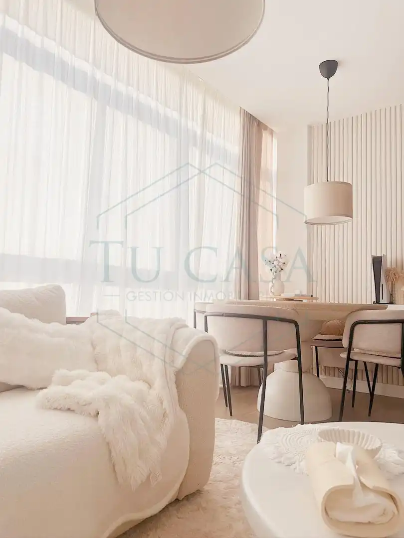 Appartamento con terrazza in vendita a Núcleo urbano, imagen 3