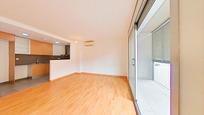 Living room of Flat for sale in Terrassa  with Air Conditioner, Heating and Parquet flooring