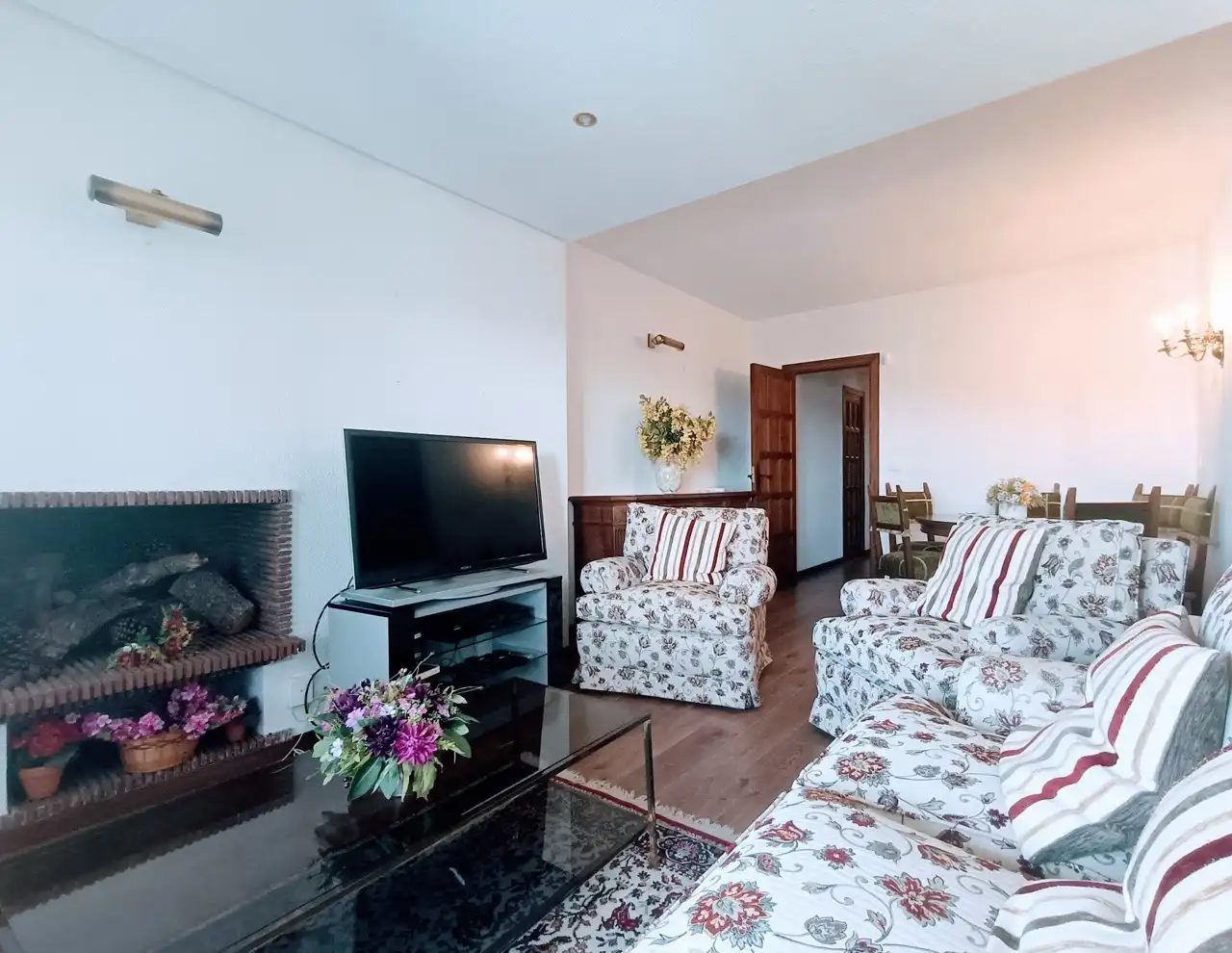 Living room of Flat for rent in El Escorial  with Heating, Terrace and Furnished