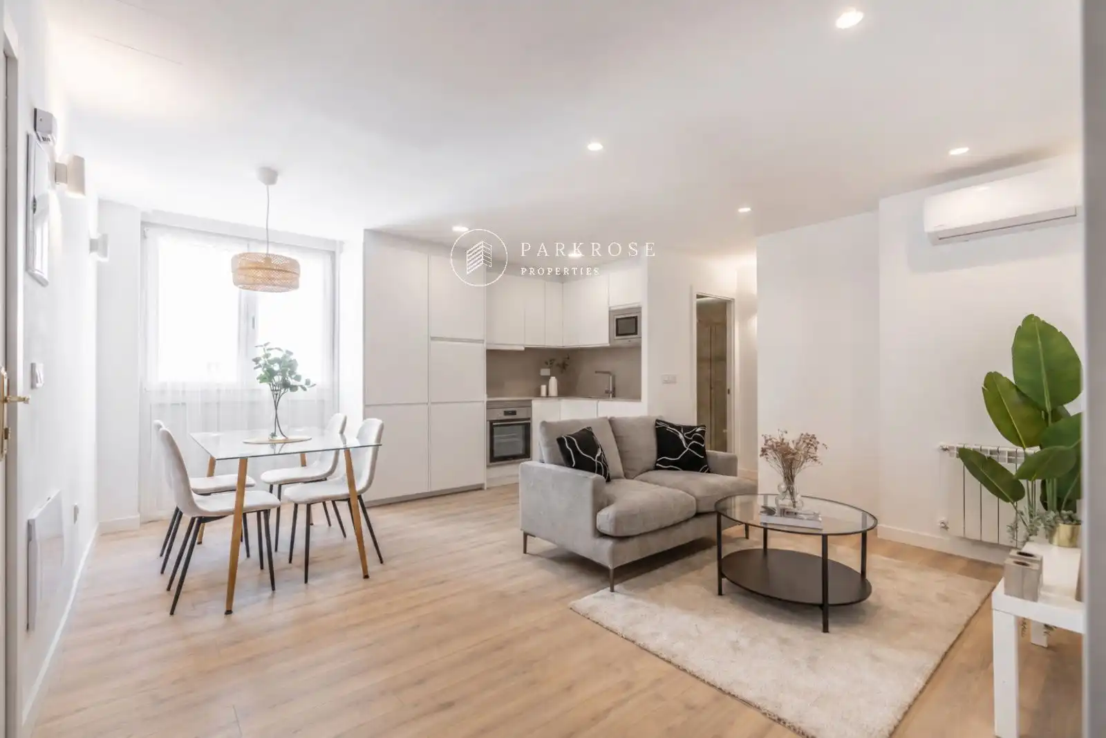 Exterior view of Flat for sale in Madrid  with Air Conditioner, Heating and Terrace