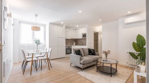Piso recién reformado de tres habitaciones en el pasillo verde de Madrid