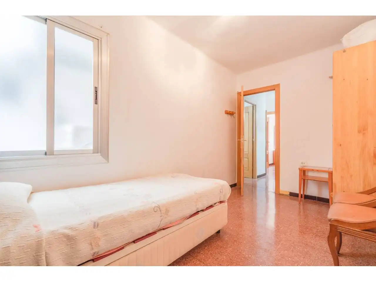 Bedroom of Flat for sale in Terrassa  with Air Conditioner