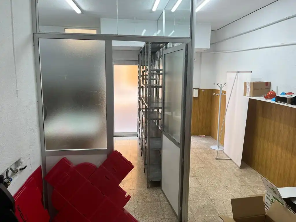 Local comercial de lloguer a Calle Jaime María Buch, imagen 16