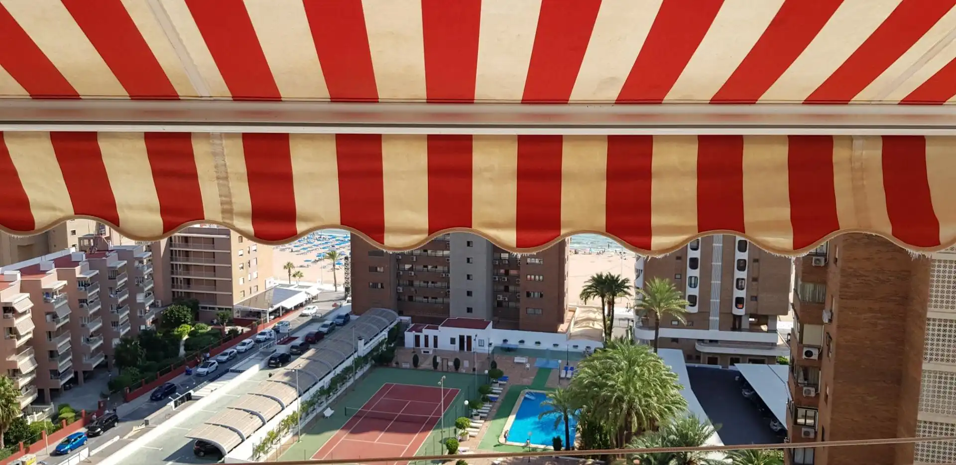 Terrassa de Estudi en venda en Benidorm amb Moblat i Piscina comunitària