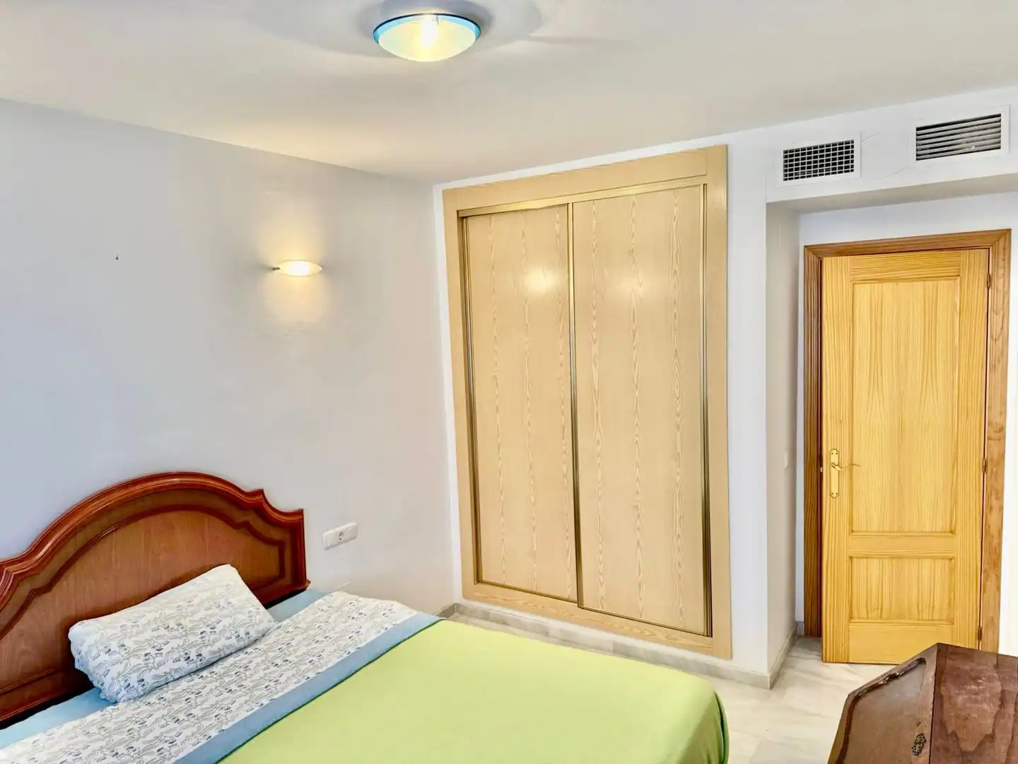 Bedroom of Apartments for sale in Málaga