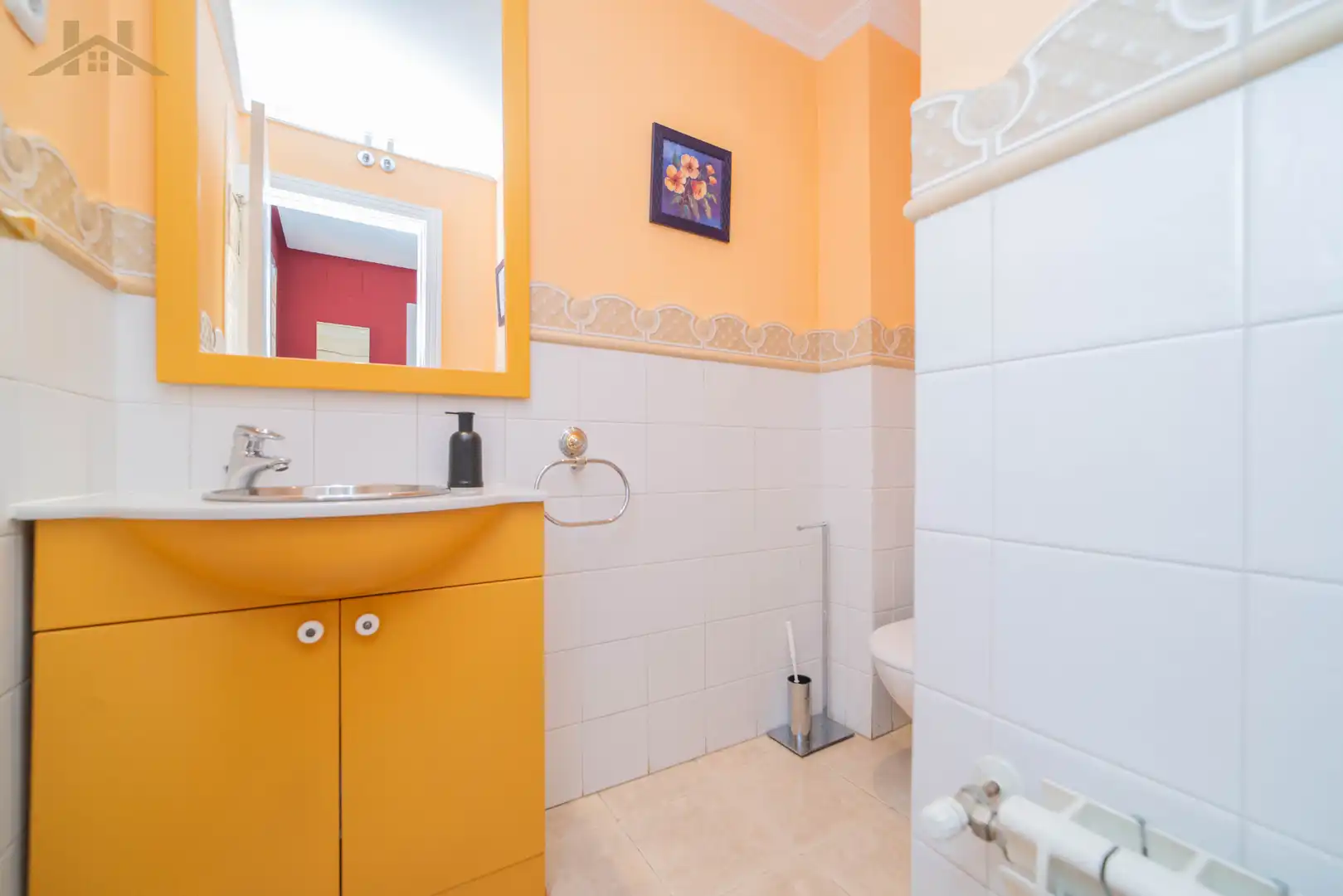 Badezimmer von Einfamilien-Reihenhaus zum Verkauf in Boadilla del Monte mit Heizung, Privatgarten und Abstellraum