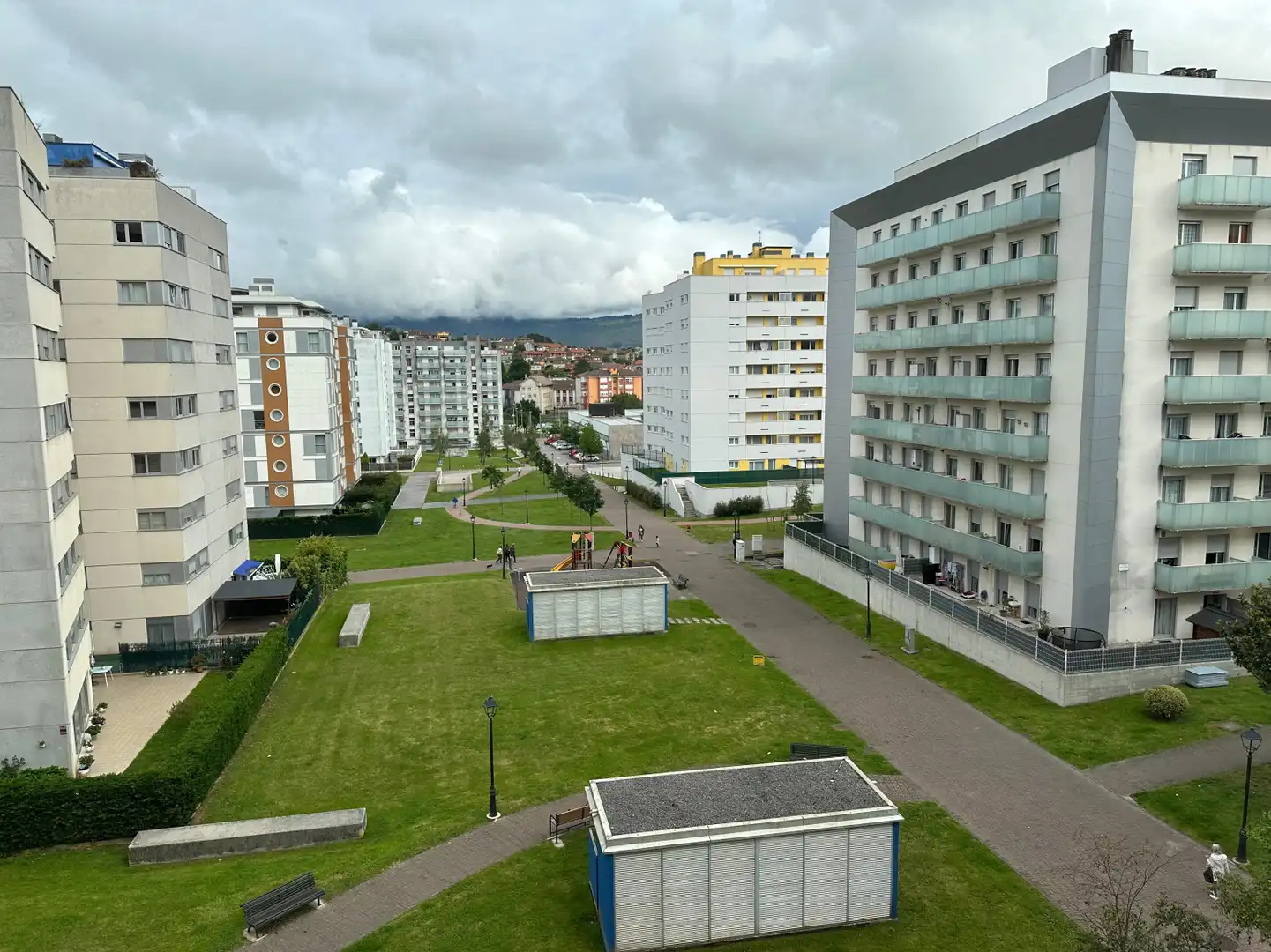 Vista exterior de Pis de lloguer en Camargo amb Calefacció i Moblat
