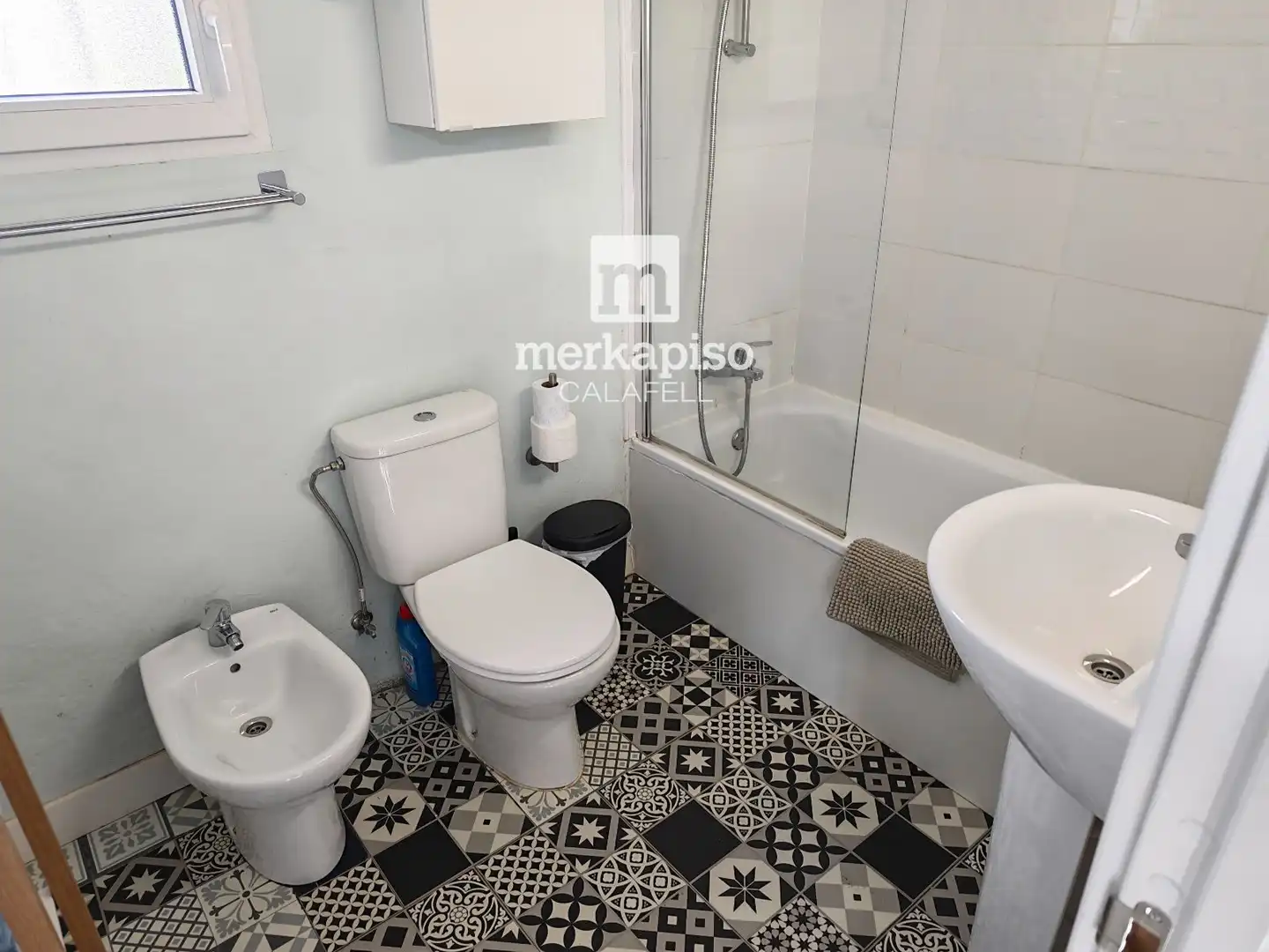 Bany de Casa o xalet en venda en Bellvei amb Calefacció, Jardí privat i Terrassa