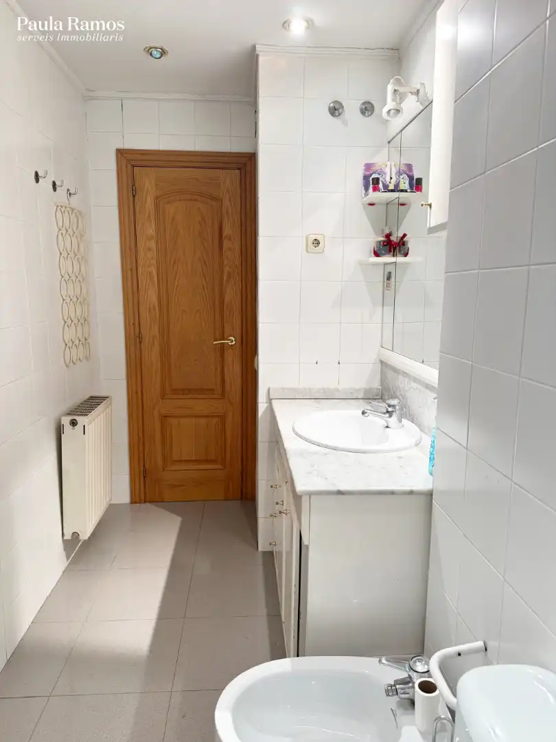 Baño de Piso en venta en Granollers con Calefacción, Trastero y Horno