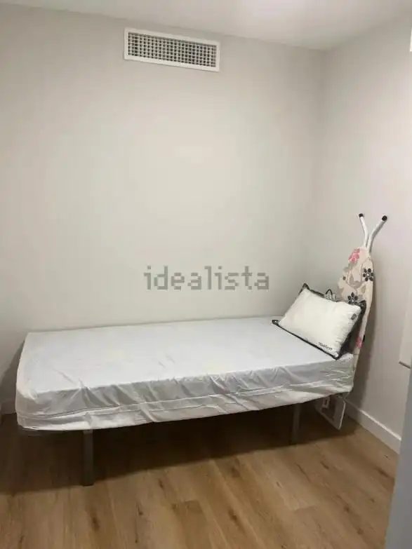 Dormitori de Pis de lloguer en Alicante / Alacant amb Aire condicionat, Calefacció i Moblat