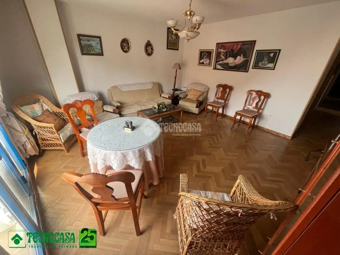 Sala d'estar de Pis en venda en Ciudad Real amb Balcó