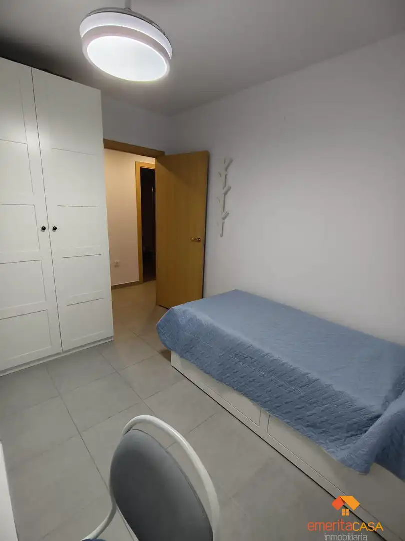 Schlafzimmer von Wohnung zum Verkauf in Cáceres mit Klimaanlage