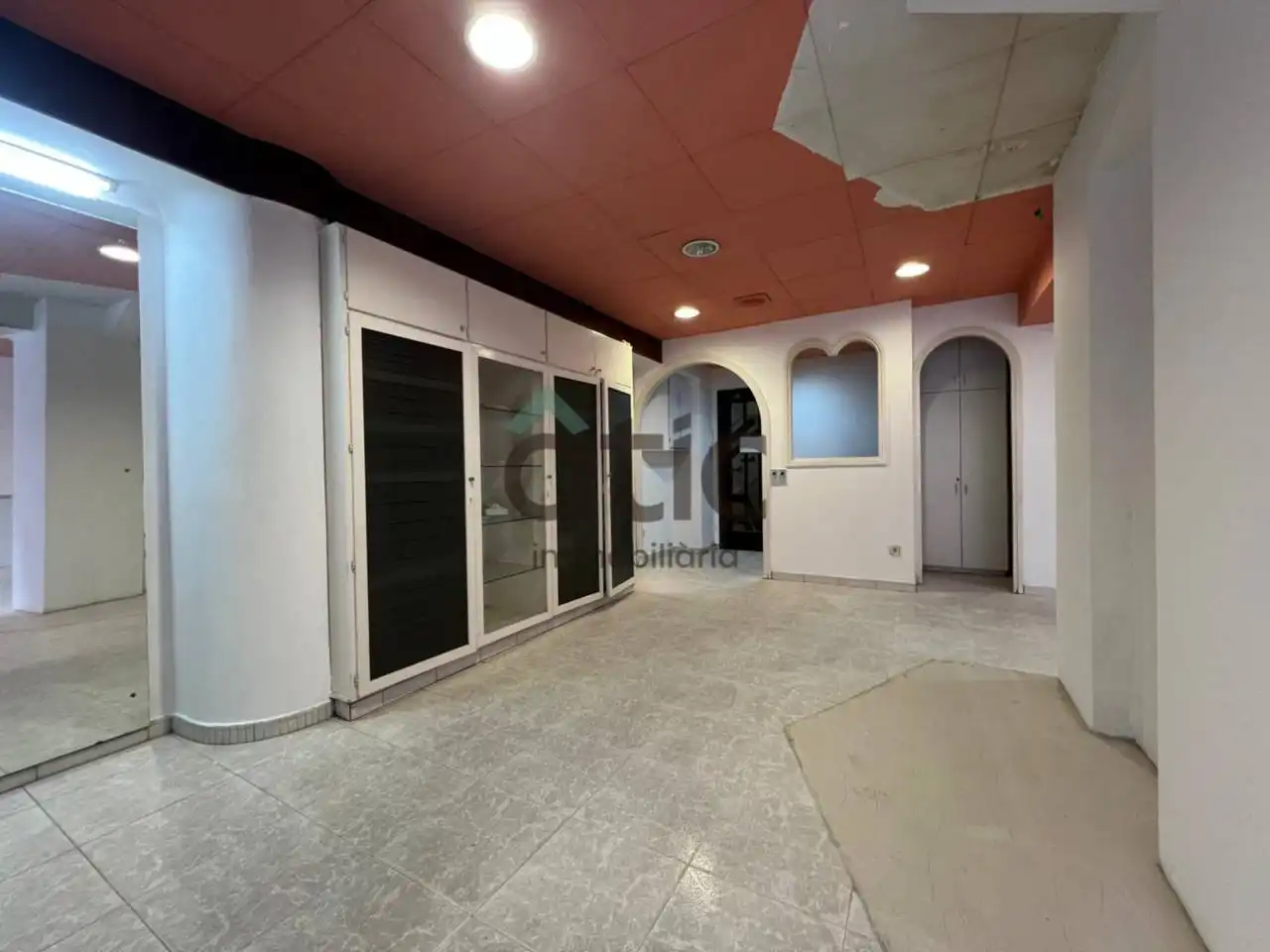 Local comercial en venda a Paseo Pere III, imagen 2