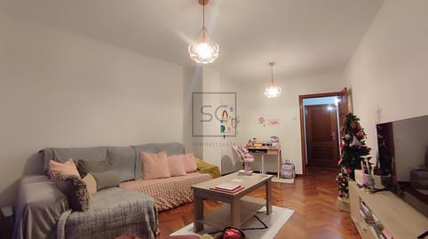 Foto 2 de Pis en venda a Plaza de Galicia, Alto del Castaño, Narón